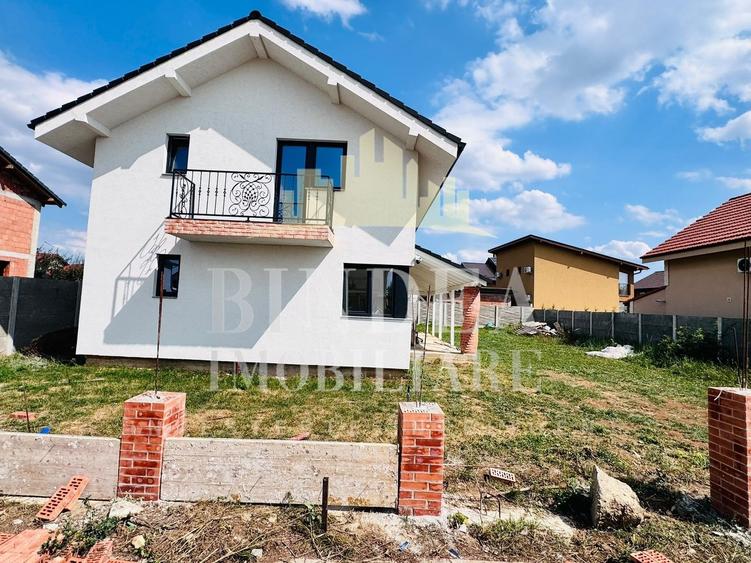 Casă individuală cu 6 camere cu Canalizare în Giarmata