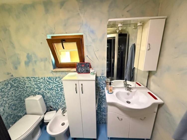 Casă individuală cu 2 camere cu Canalizare în Podul de Fier
