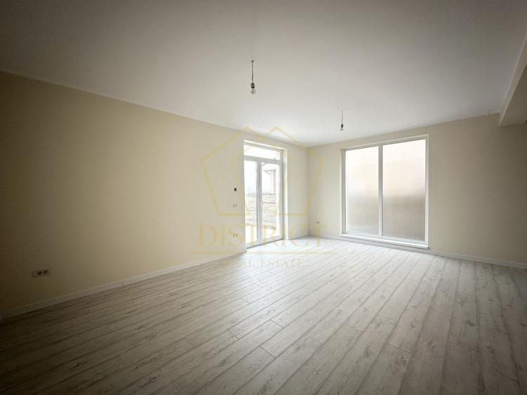 Duplex cu 4 camere cu Canalizare în Giroc