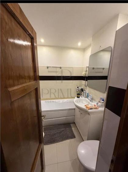 Apartament cu 3 camere decomandat, mobilat în Lipovei
