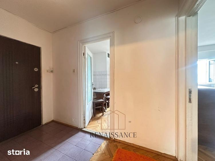 Apartament 3 camere | 2 bai | Garaj propriu | 2 boxe | Calea Girocului - 10