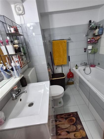 Apartament cu 2 camere semidecomandat în Turnișor