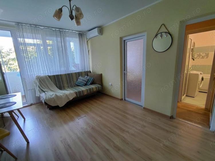 Apartament cu 3 camere semidecomandat în Țiglina 1