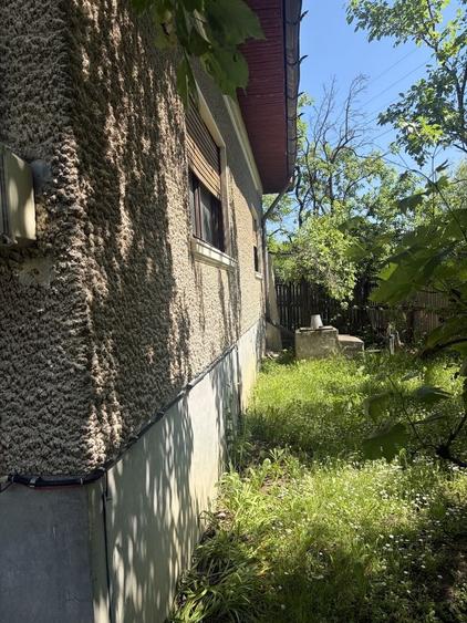 Casă cu 4 camere cu Teren 1013 Mp în Scorțeni