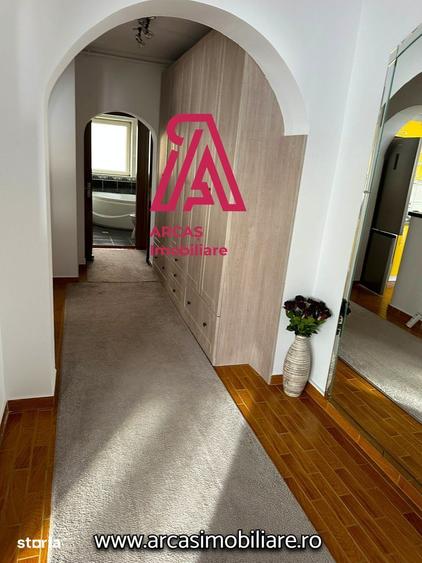 Apartament cu 3 camere, mobilat în Tilișca