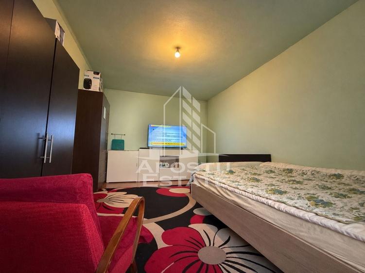 Apartament cu 2 camere decomandat în Traian