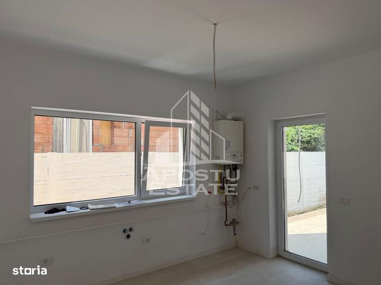 Duplex de vanzare cu 4 camere si 2 bai ,Ghiroda - 1
