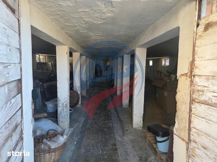 Casă cu 4 camere cu Teren 1634 Mp în Central