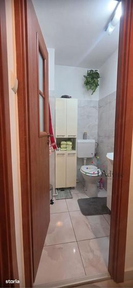 Apartament cu 3 camere în Florilor