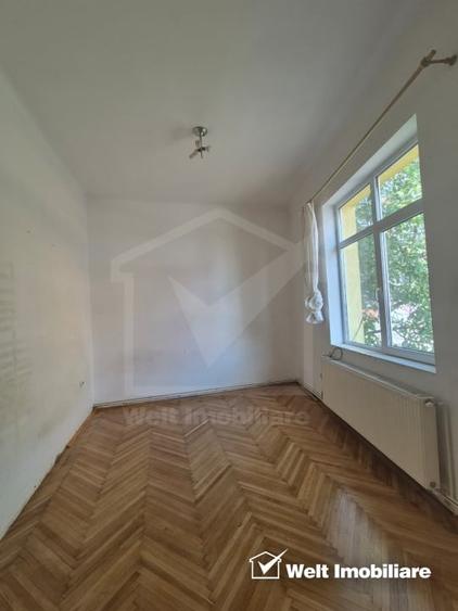 Apartament 3 camere semidecomandate, Centru, terasa, curte - 1