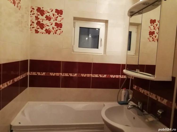 Apartament cu 4 camere decomandat în 1 Mai