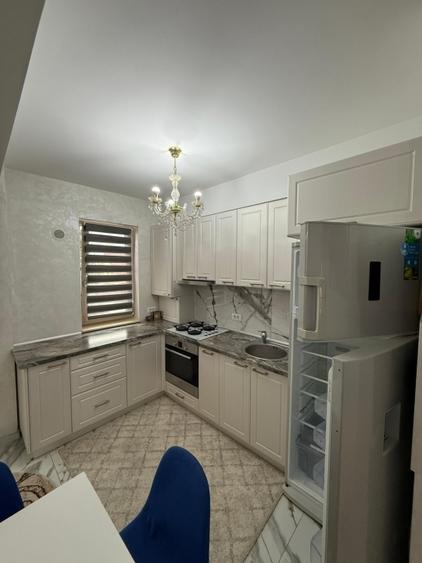 Apartament cu 3 camere semidecomandat, mobilat în Valea Lupului