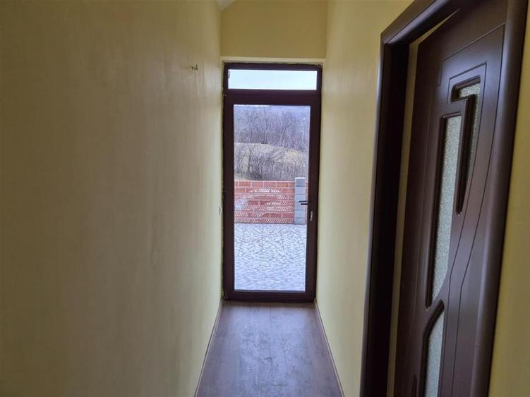 Casă cu 5 camere cu Teren 464 Mp în Bucium