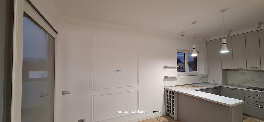 Penthouse cu 3 camere decomandat, mobilat în Sub Arini