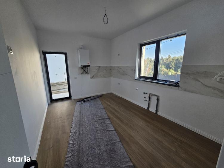 Casă cu 4 camere cu Teren 335 Mp în Trivale