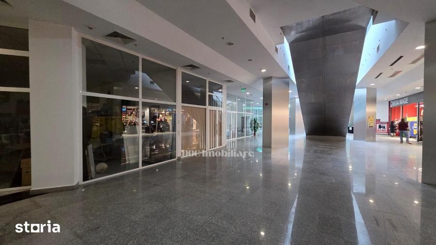 Spațiu comercial, de 63 mp, în Apărătorii Patriei