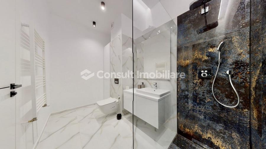 Apartament cu 3 camere semidecomandat, mobilat în Central