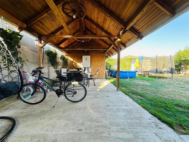 Casă cu 4 camere cu Teren 400 Mp în Oșorhei