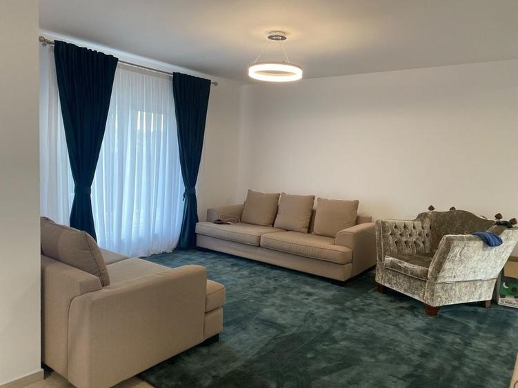 Casă cu 4 camere în Central