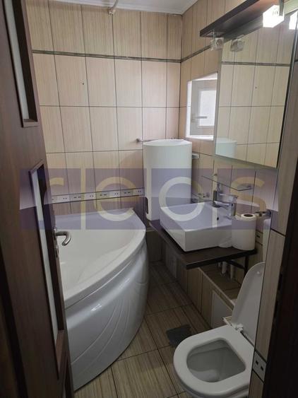 Apartament cu 3 camere, mobilat în Tineretului