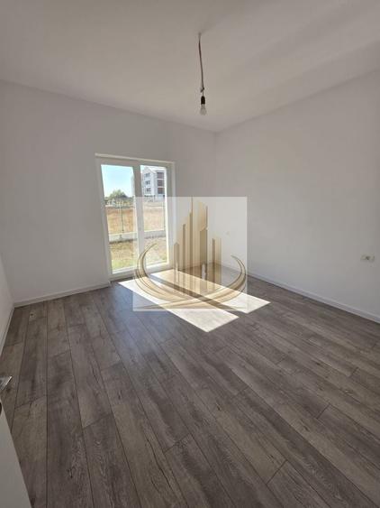 Apartament cu 3 camere decomandat în Torontalului