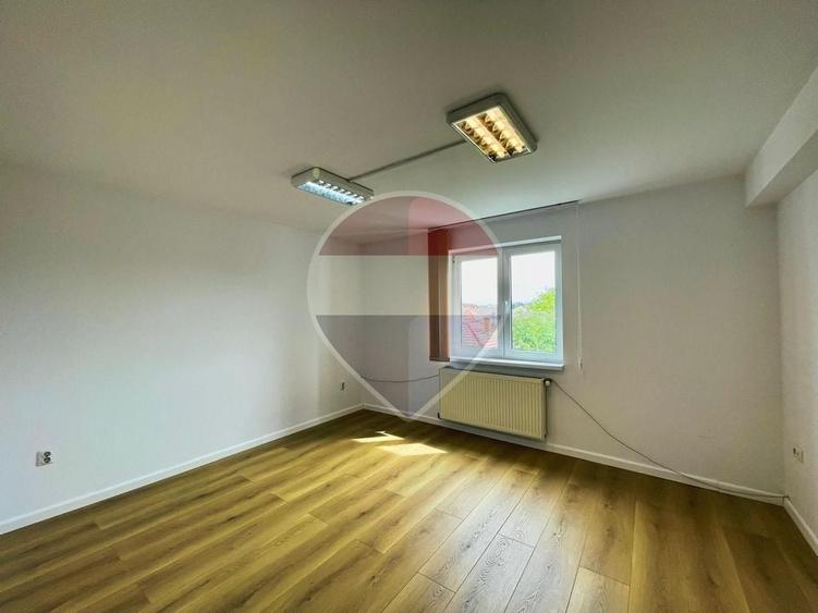 Apartament cu 2 camere decomandat în Calea Dumbrăvii