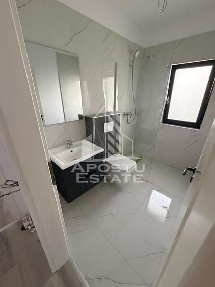 Duplex cu 5 camere cu Canalizare în Becicherecu Mic