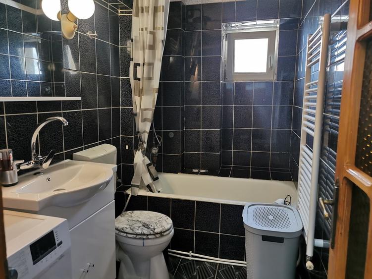 Apartament cu 3 camere decomandat în Mărăști