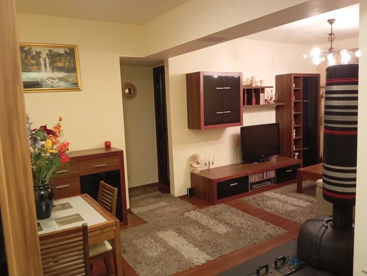 Apartament cu 2 camere semidecomandat în Exterior Vest