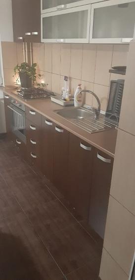 Apartament cu 3 camere decomandat în Brâncoveanu