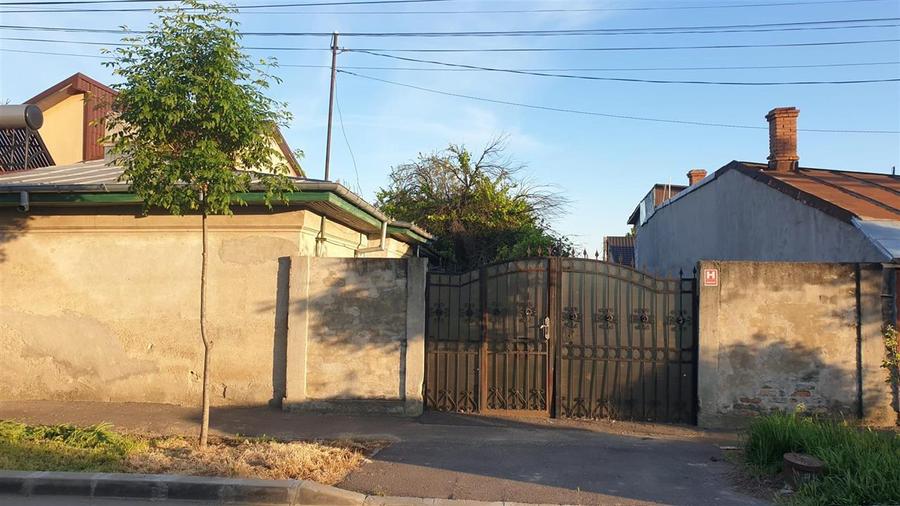 Casă cu 6 camere cu Teren 554 Mp în Chercea
