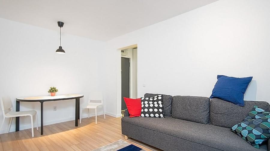 Apartament cu 3 camere semidecomandat în Ultracentral