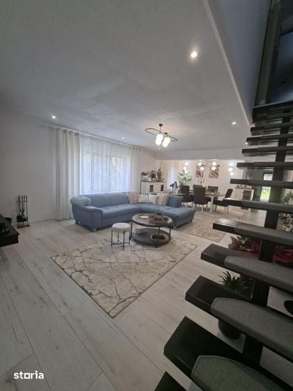 Casă cu 4 camere cu Teren 800 Mp în Ferneziu