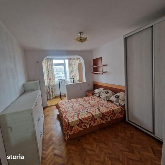 Apartament cu 3 camere, mobilat în Central