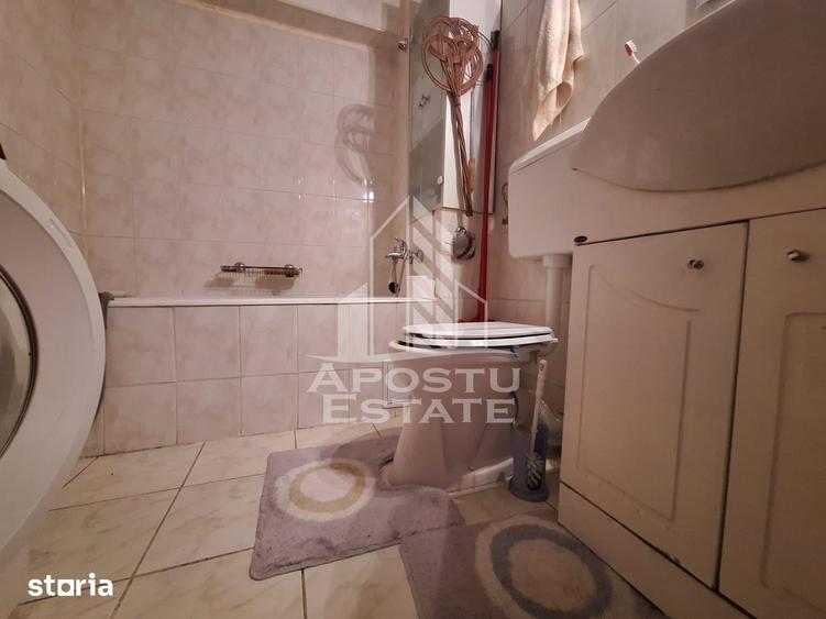 Apartament cu 4 camere decomandat în Aurel Vlaicu