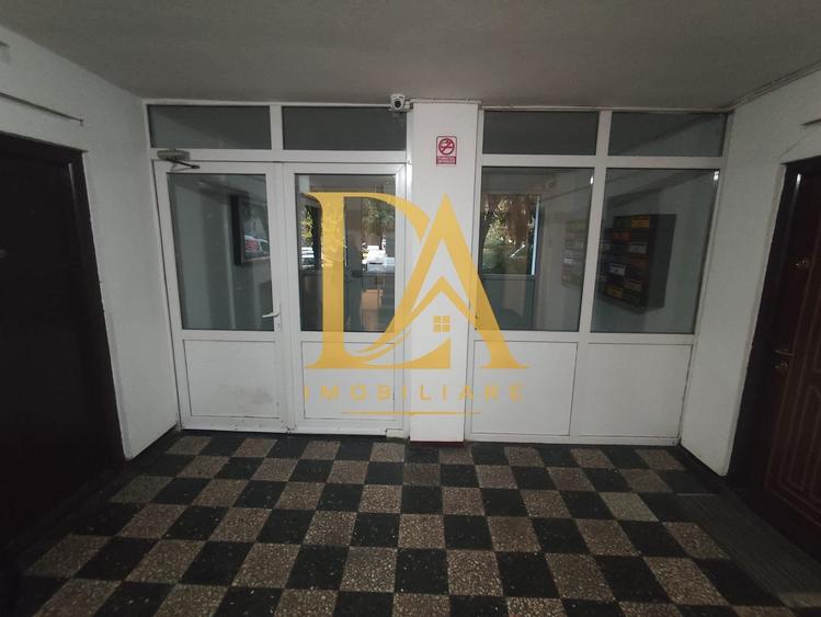 Apartament cu 2 camere semidecomandat în Pajura