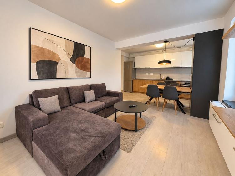 Apartament cu 3 camere decomandat, mobilat în Pipera