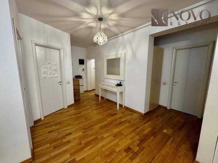 Apartament cu 3 camere semidecomandat, mobilat în Herăstrău