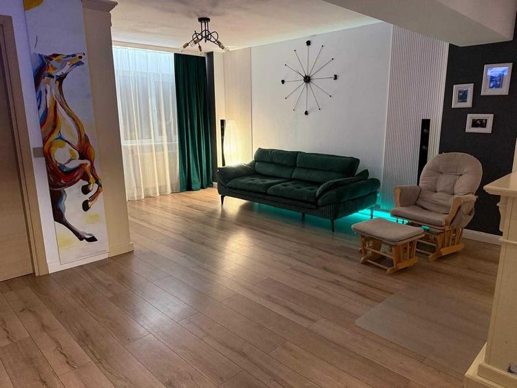 Apartament cu 3 camere în Vitan