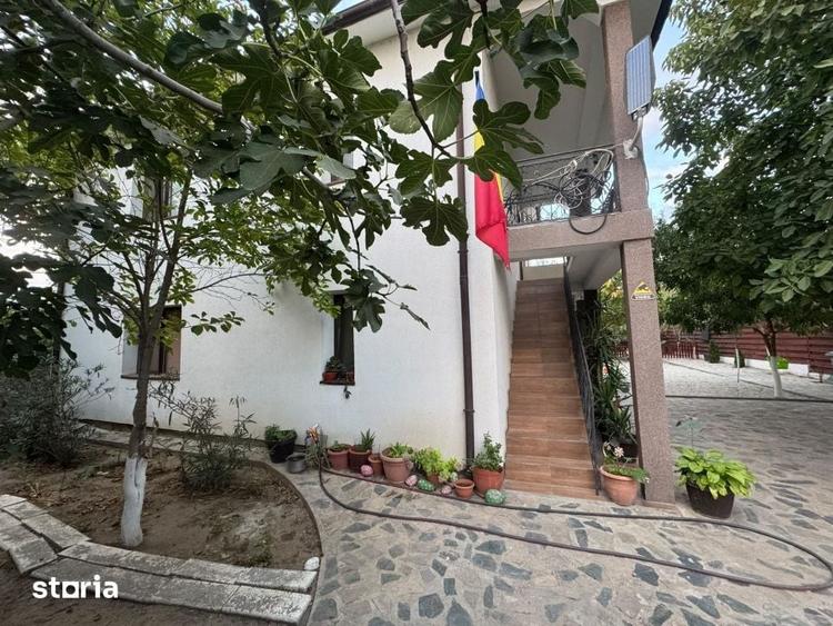 Casă cu 6 camere cu Teren 580 Mp în Central