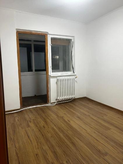 Apartament cu 4 camere decomandat în Ultracentral