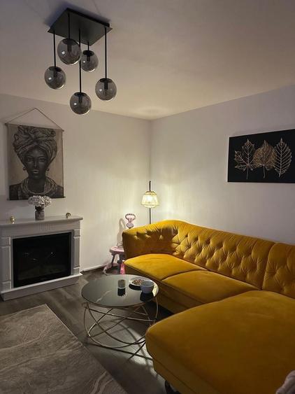 Apartament cu 2 camere decomandat în Central