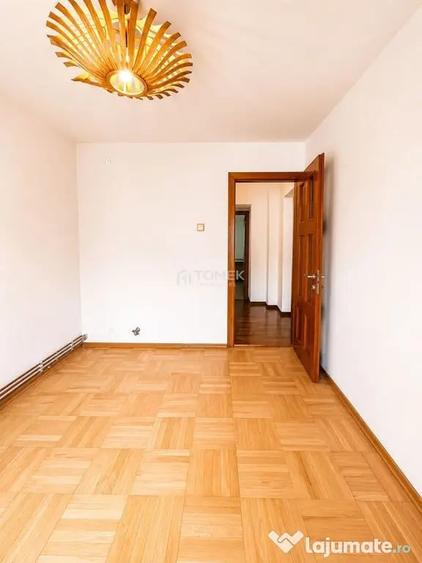 Apartament cu 4 camere decomandat în Scriitorilor