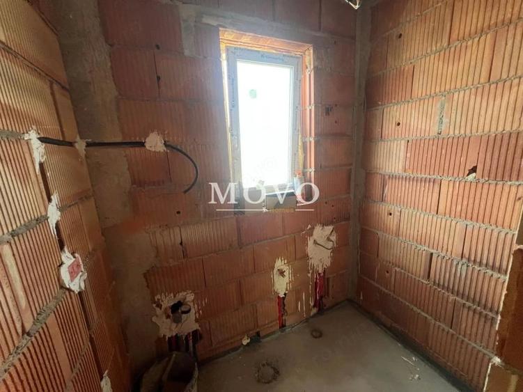 Casă cu 3 camere cu Teren 180 Mp în Bucovăț (Remetea Mare)