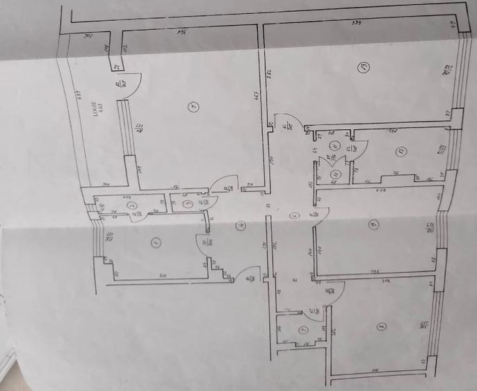 Apartament cu 4 camere decomandat în Valea Rosie