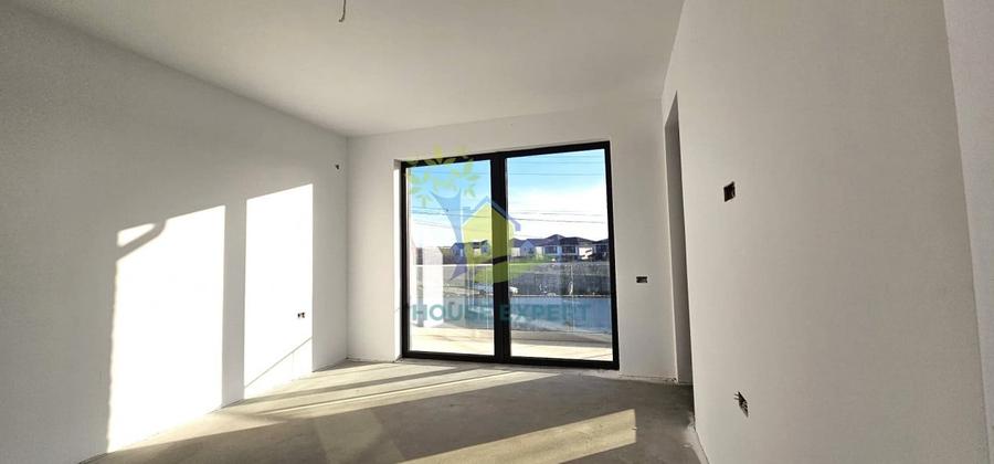 Casă individuală cu 5 camere cu Canalizare în Corbeanca