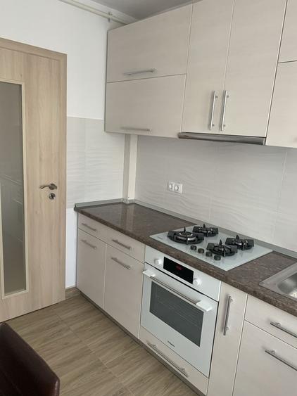 Apartament cu 3 camere decomandat în Vasile Aaron