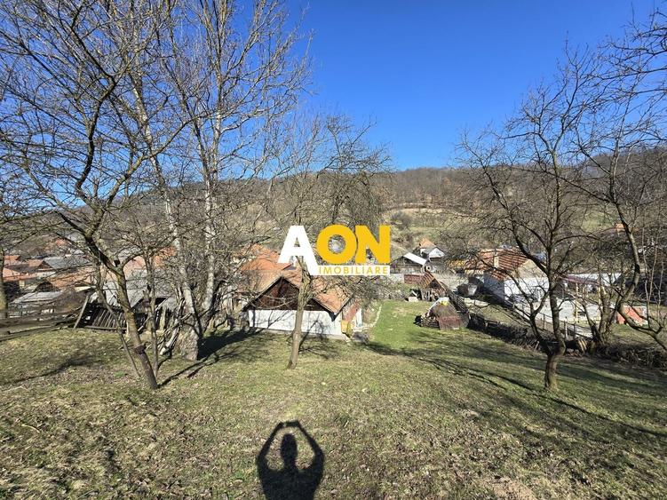 Casă individuală cu 2 camere cu Canalizare în Central