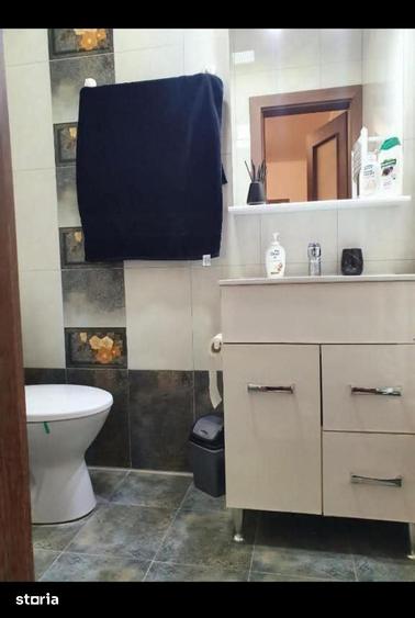 Casă cu 4 camere cu Teren 80 Mp în Central