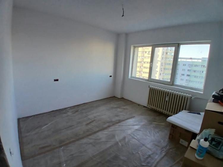 Apartament cu 4 camere decomandat în Pantelimon